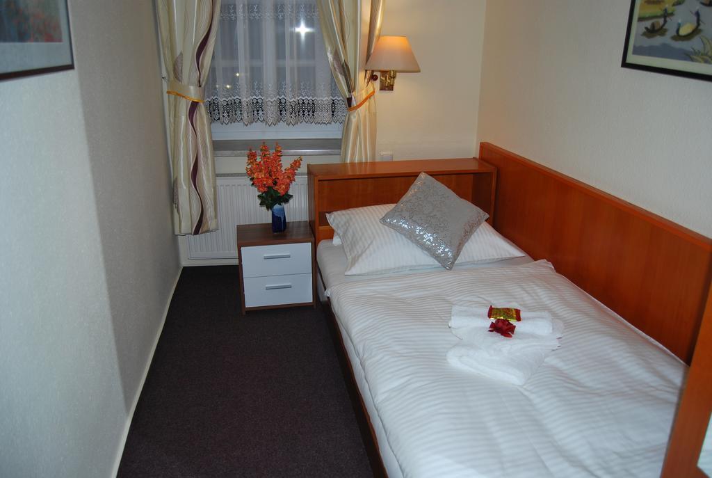 Hotel Asia Oase Arendsee  Esterno foto